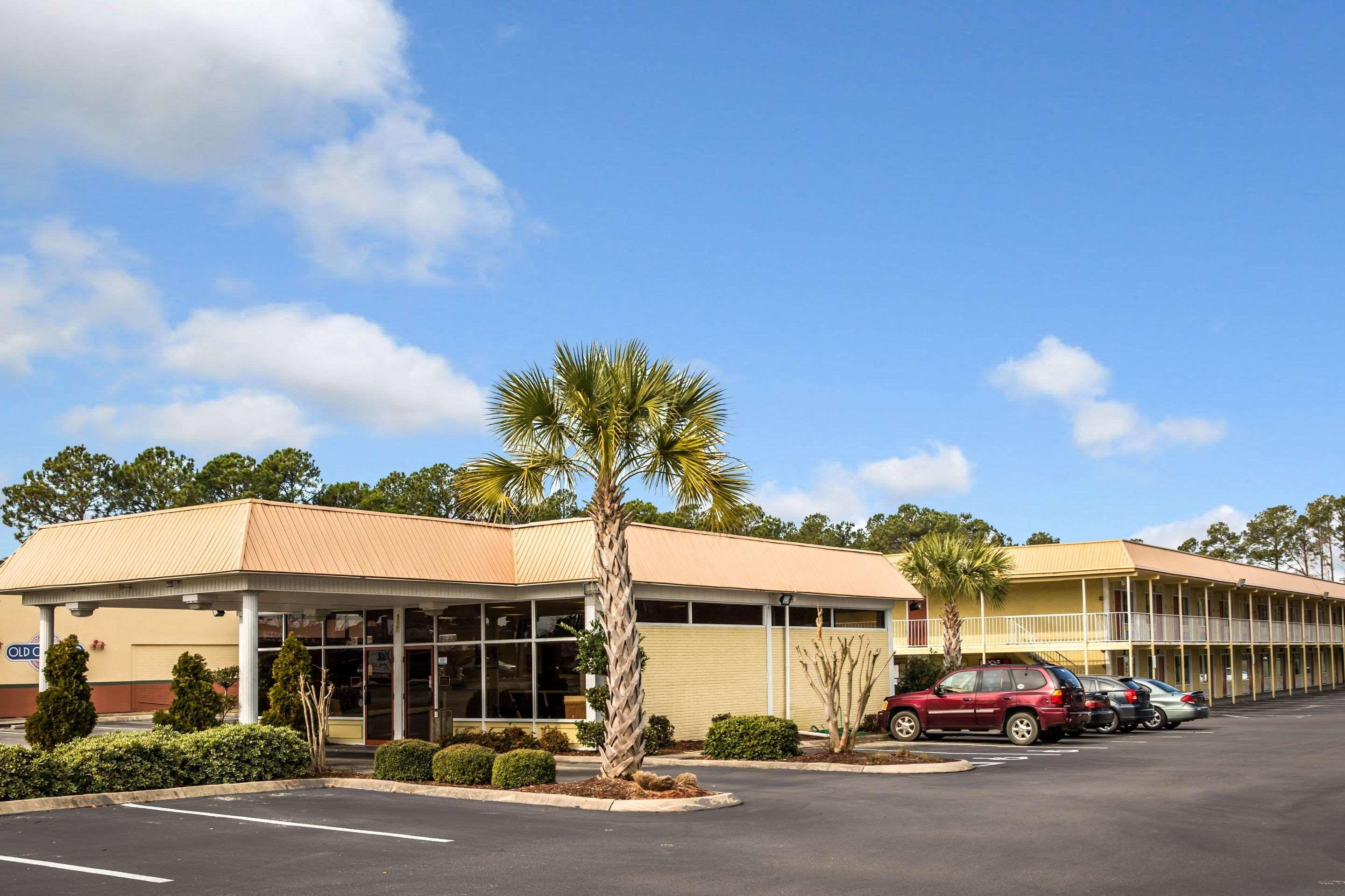 Rodeway Inn & Suites Wilmington North Buitenkant foto