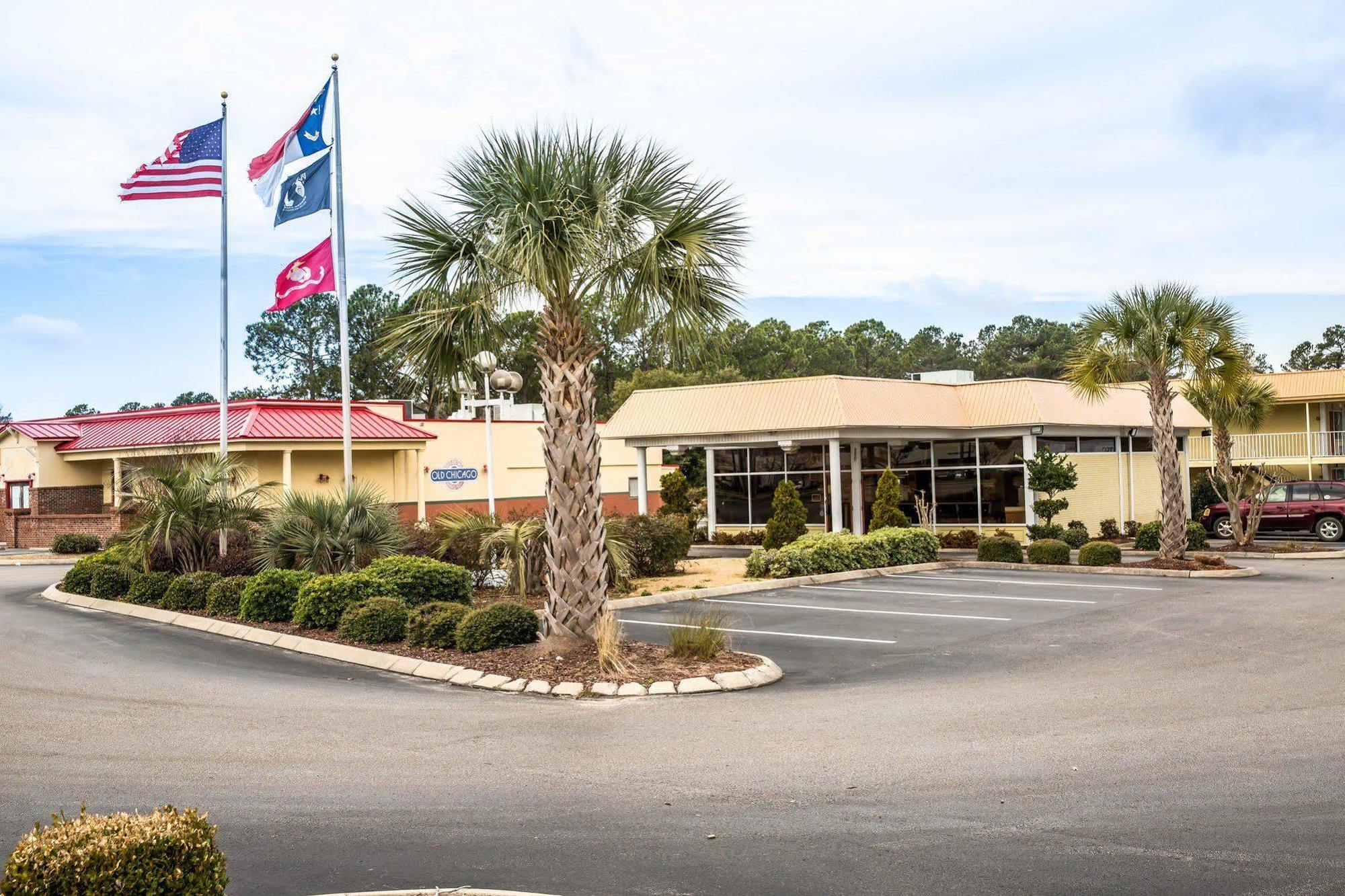 Rodeway Inn & Suites Wilmington North Buitenkant foto